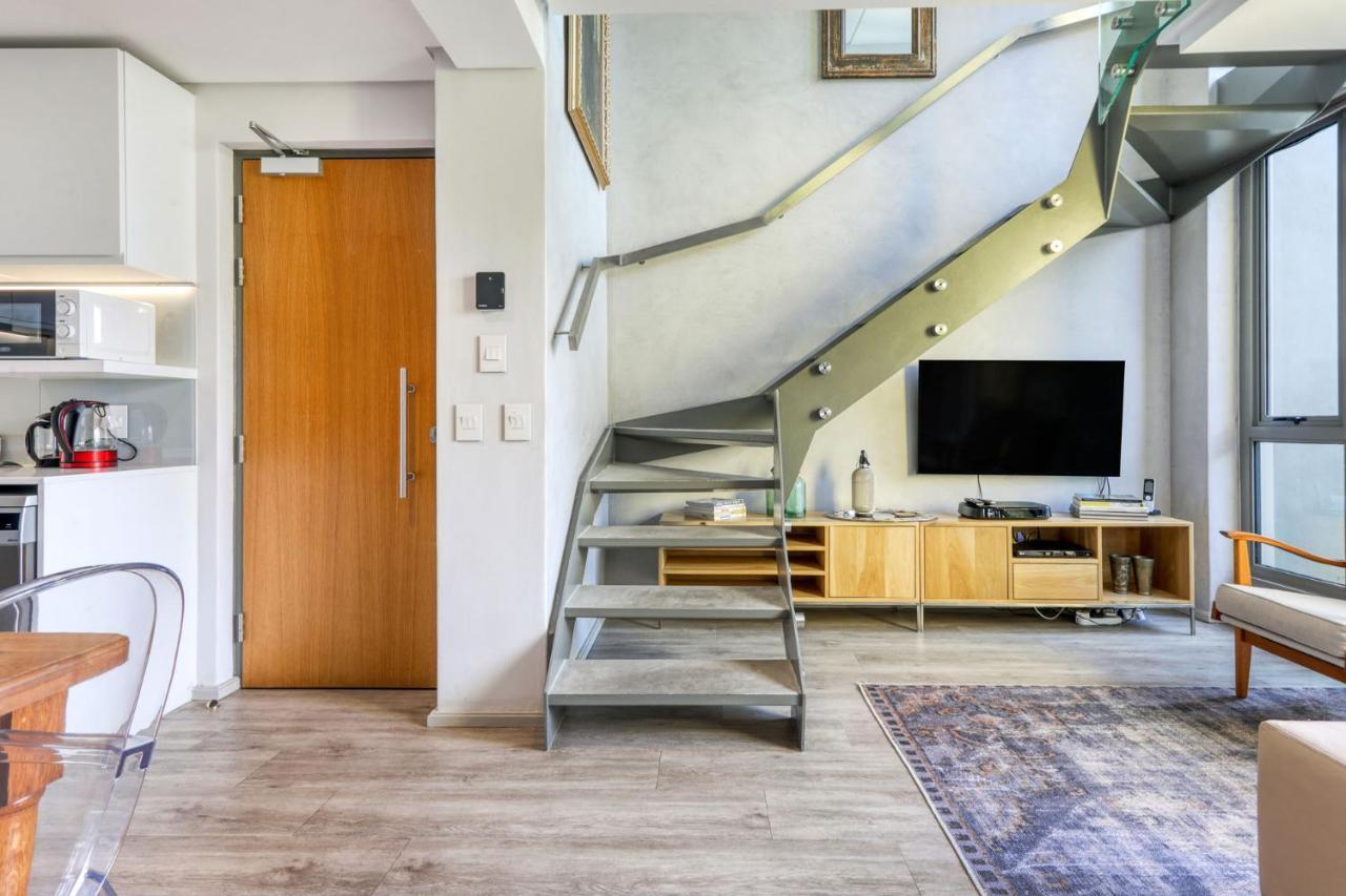 Always-power Stylish De Waterkant Loft Apartment *