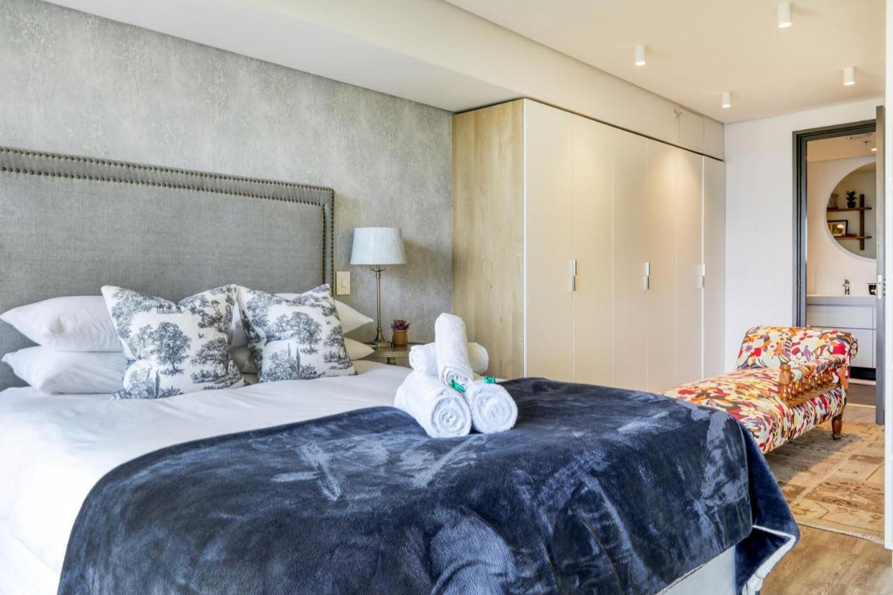 Always-power Stylish De Waterkant Loft Apartment *